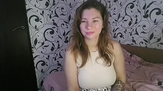 YourEmilie online show from October 27, 9:38 am