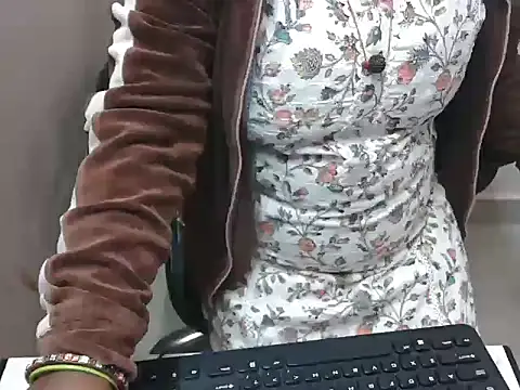 bold naina online show from December 15, 3:56 am