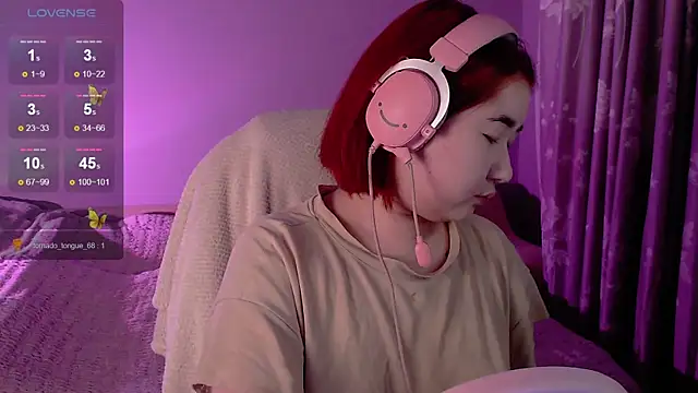 Sexy Peachy online show from October 21, 9:13 am
