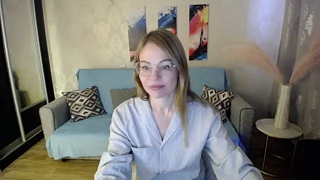 shy hot cat online show from November 20, 10:05 am