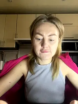 MartaLuna  online show from December 5, 11:11 am