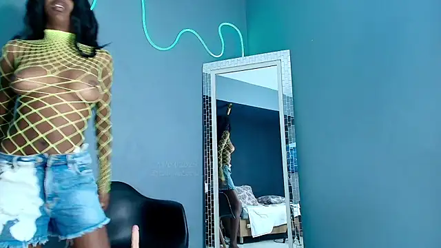 CamilaaSaenz online show from September 17, 10:41 pm