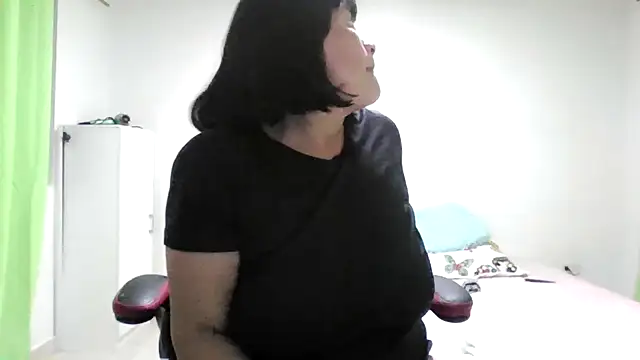 adri89-g online show from July 1, 4:34 am