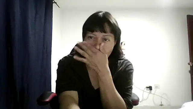 adri89-g online show from June 19, 4:06 am