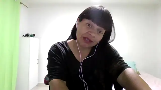 adri89-g online show from July 5, 11:10 pm