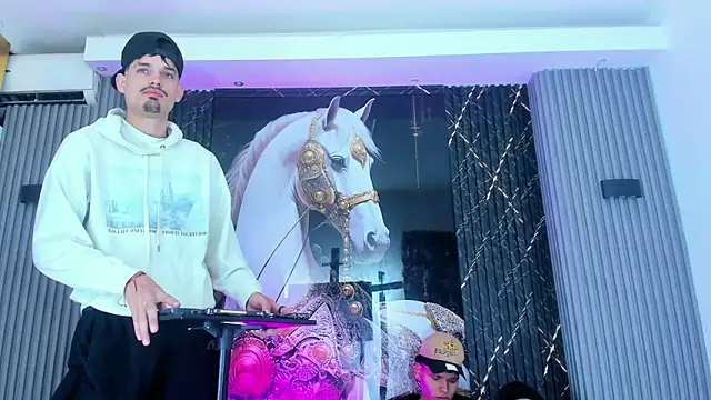 Iam Steven online show from November 13, 12:26 pm