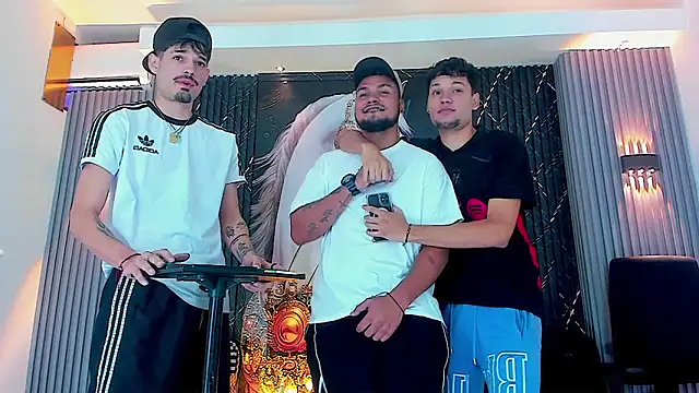 Snapshot of Iam_Steven chatting on October 20, 1:03 pm Iam Steven online show from October 20, 1:03 pm