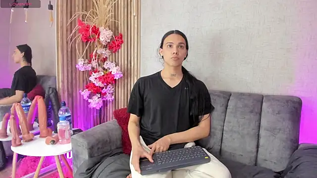 Almaazz online show from April 18, 4:26 am