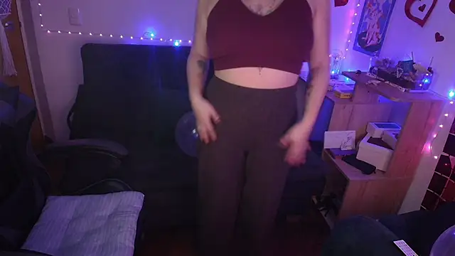 Miacatsito3 online show from April 22, 5:26 am