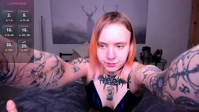 MonikaLowww online show from October 22, 10:20 am