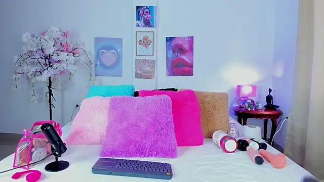 saray rivas18 online show from November 3, 7:07 pm