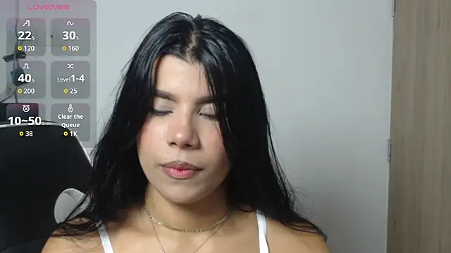 MayaScott11 online show from November 18, 7:04 pm