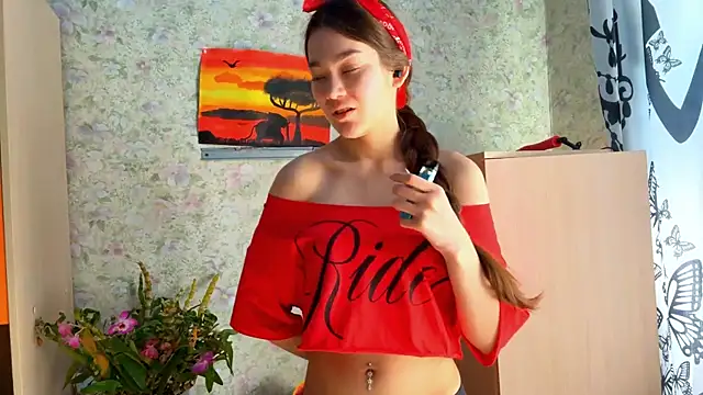 Cuteviola online show from April 7, 4:47 am