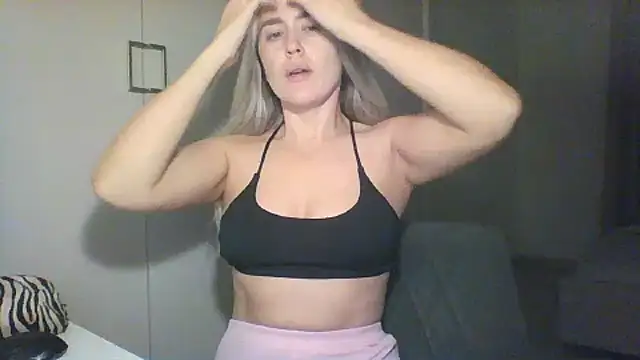 Snapshot of Frosian chatting on September 27, 9:33 pm Frosian online show from September 27, 9:33 pm