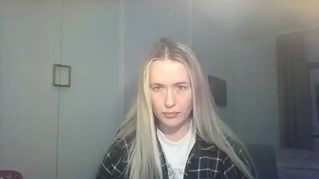 Snapshot of Frosian chatting on October 6, 3:07 pm Frosian online show from October 6, 3:07 pm