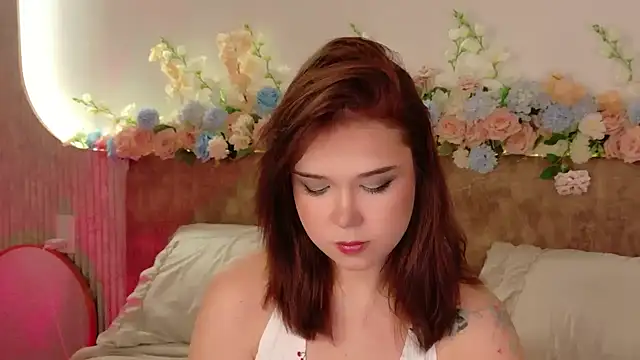 Lilith Bonheur online show from May 10, 11:12 am