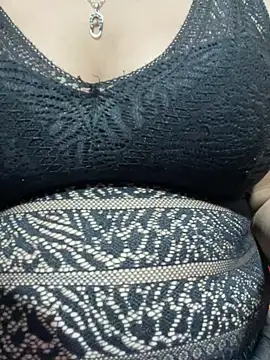 Snapshot of Lyly-sexy chatting on October 6, 1:39 pm Lyly-sexy online show from October 6, 1:39 pm