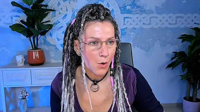 Snapshot of UmaSpace chatting on October 4, 5:02 am UmaSpace online show from October 4, 5:02 am