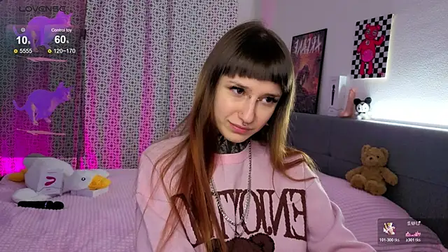 LilithPoison online show from December 3, 6:10 pm