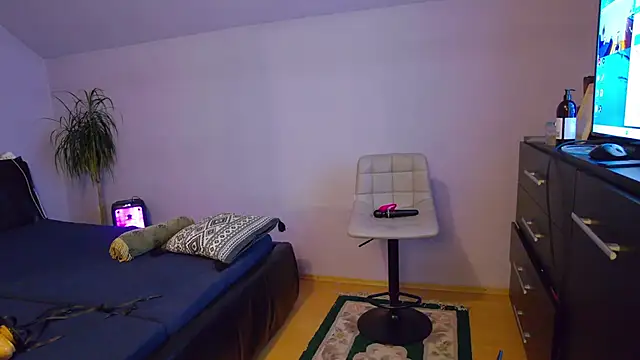 LustfulSin  online show from October 21, 5:50 pm