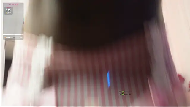 SUM    online show from December 3, 9:06 pm