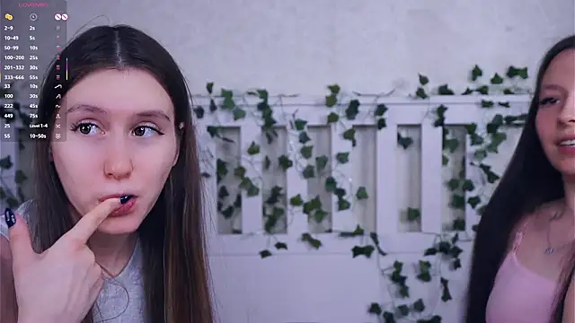 GabrielleLynchard online show from March 4, 9:54 pm