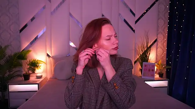 ShyySiren online show from February 21, 9:10 am