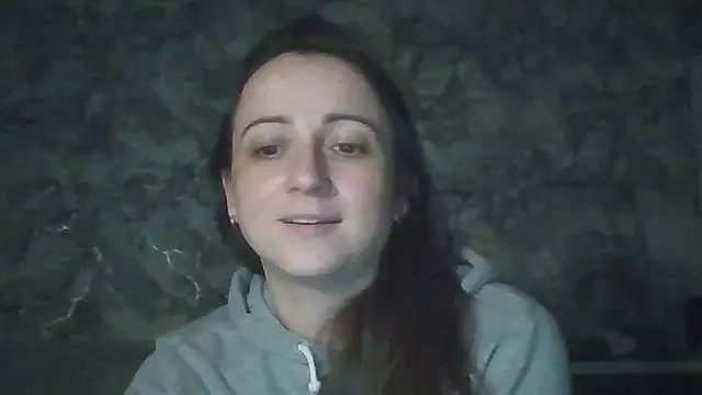 Snapshot of Avylith chatting on September 25, 10:18 pm Avylith online show from September 25, 10:18 pm