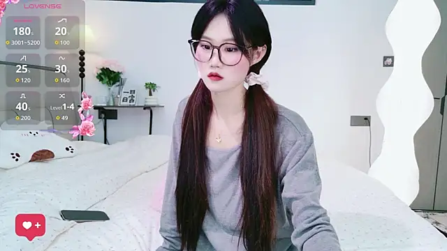 schoolgirl-nurse online show from April 18, 9:01 am