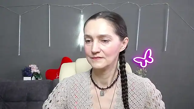 TayaFinch online show from March 12, 1:47 pm