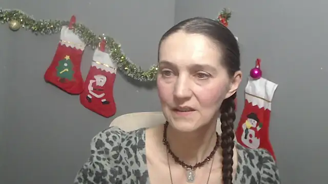 TayaFinch online show from January 11, 2:00 pm