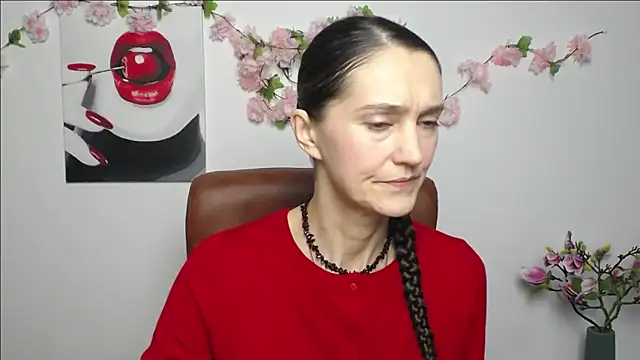 TayaFinch online show from November 15, 1:34 pm