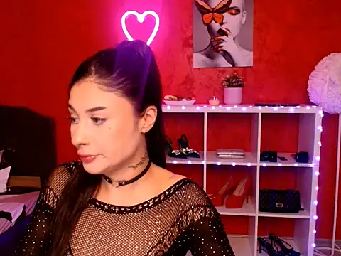 SuzanStacks online show from October 8, 6:18 am