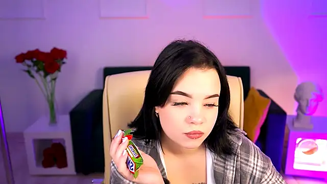 Snapshot of leslierowe_ chatting on September 19, 12:59 pm leslierowe  online show from September 19, 12:59 pm