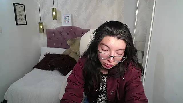 alllyson  online show from January 10, 8:13 pm