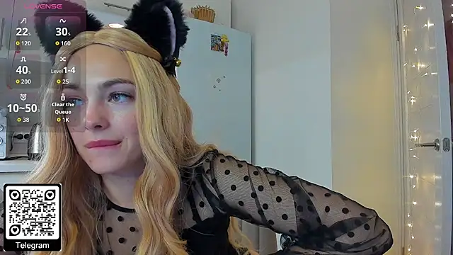 KristenHarrington online show from December 17, 1:37 pm