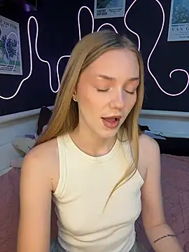 MilaMoone online show from February 27, 11:43 am