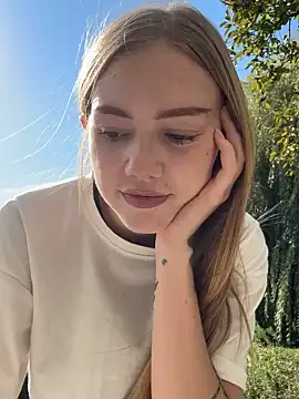 MilaMoone online show from September 25, 11:53 am