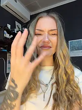 MilaMoone online show from March 21, 11:04 am