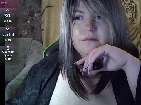 YuliiaSan online show from November 16, 9:26 pm