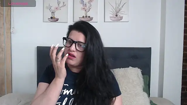 Andrea secret  online show from February 12, 4:30 pm