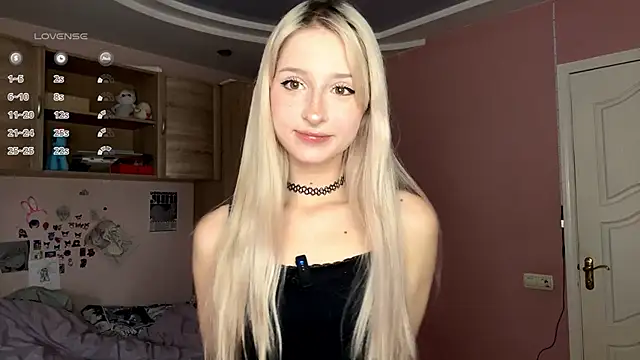 FridaAaberg online show from October 29, 7:45 am