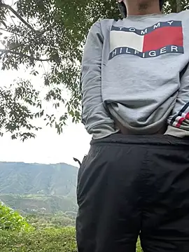 sky-wolves online show from November 19, 8:20 pm