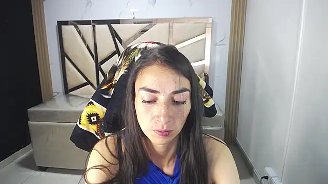 Maily a  online show from October 24, 3:57 am