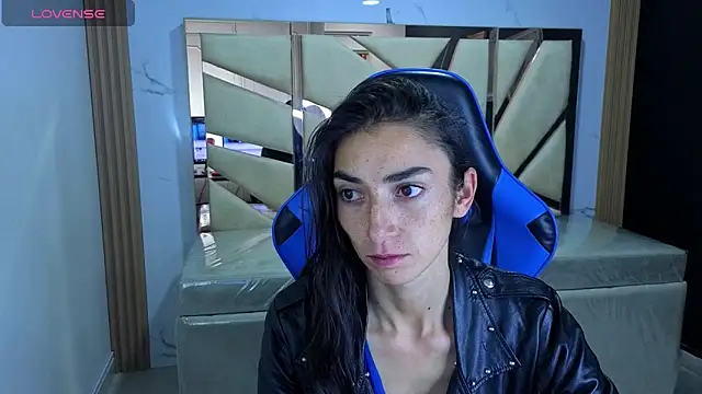 Maily a  online show from March 1, 12:38 pm