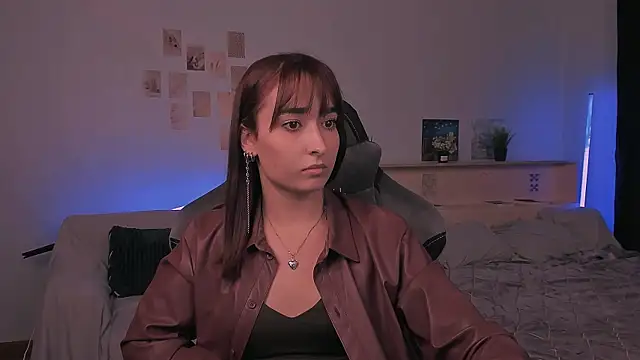 yourfitoviolett online show from October 16, 7:27 pm