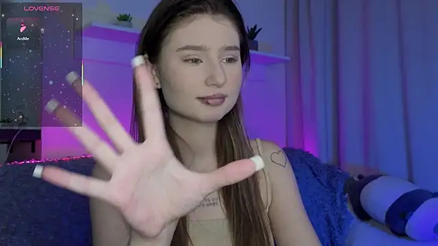  Lua   online show from February 15, 11:15 pm