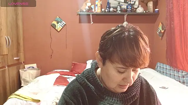 Snapshot of Sasharosee2 chatting on October 27, 12:33 pm Sasharosee2 online show from October 27, 12:33 pm