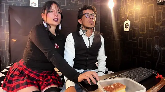 Snapshot of Alien_high chatting on October 4, 2:22 pm Alien high online show from October 4, 2:22 pm