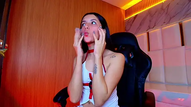 sophiadoll tf online show from October 28, 1:06 pm